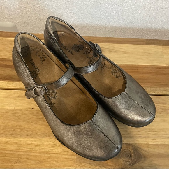 TAOS Women Class Metallic Pewter Silver Leather Mary Jane Comfort Shoes Size 7.5 - Picture 7 of 11